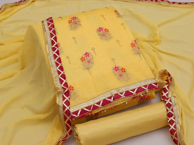 Rahul Nx Viscouse Zecord Vol-4 Banarasi Zecord Suit