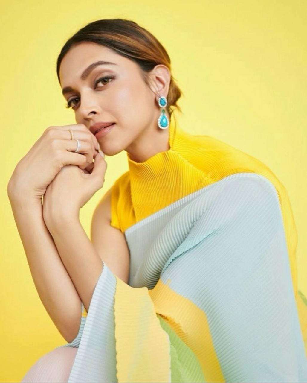 DF DEEPIKA CRUSH 60 GRAM GEORGETTE SAREE