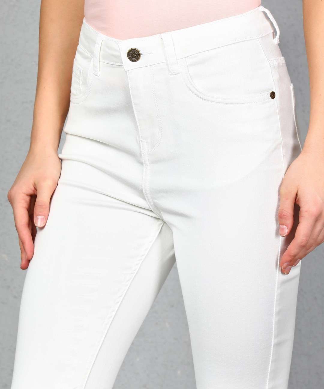 JEANS WORLD LADIES JEANS DESIGNER SINGLE BUTTON WITH POCKET JEANS