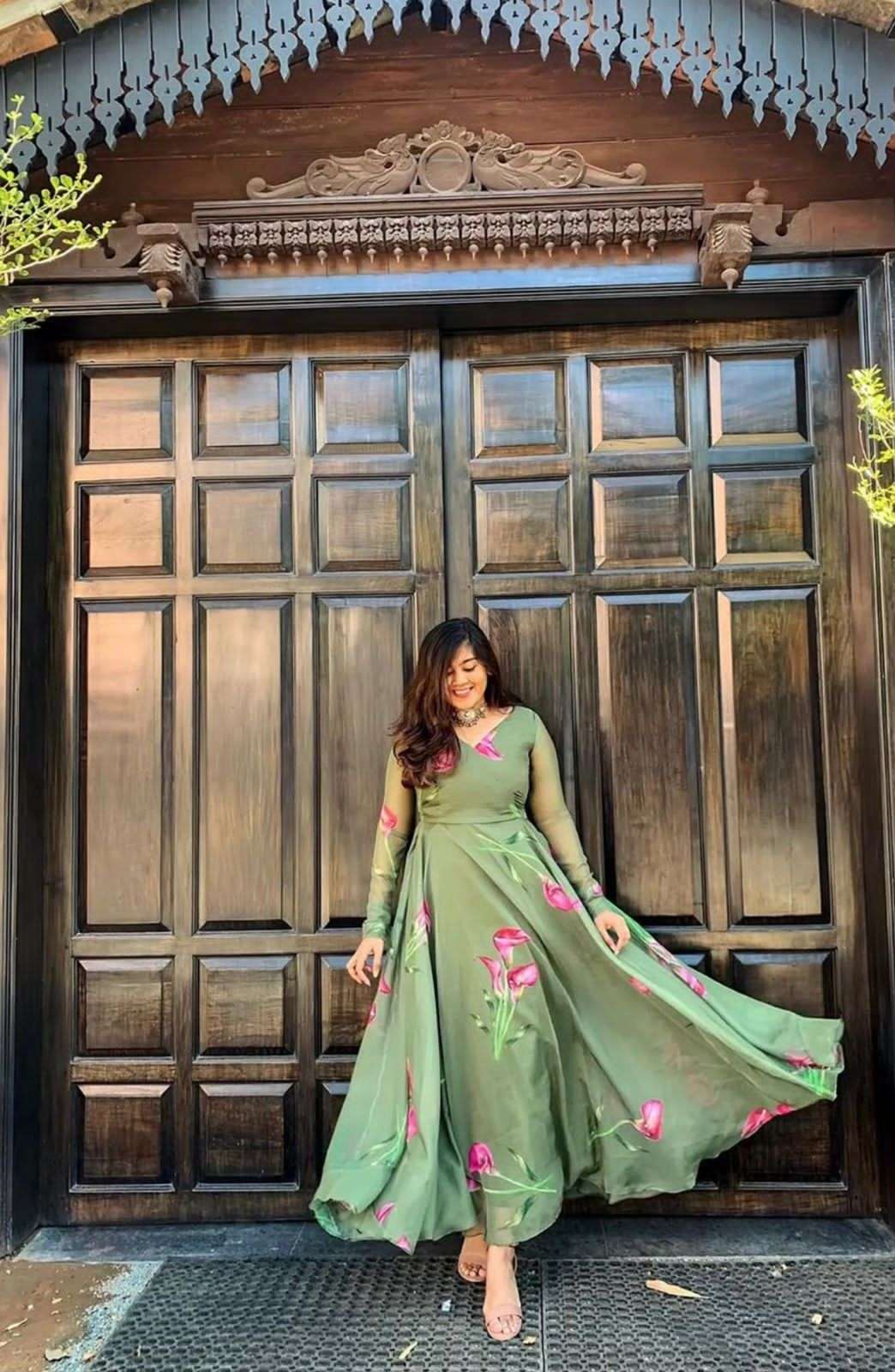 BT-13 DESIGNER GEORGETTE DIGITAL PRINTED GOWN 