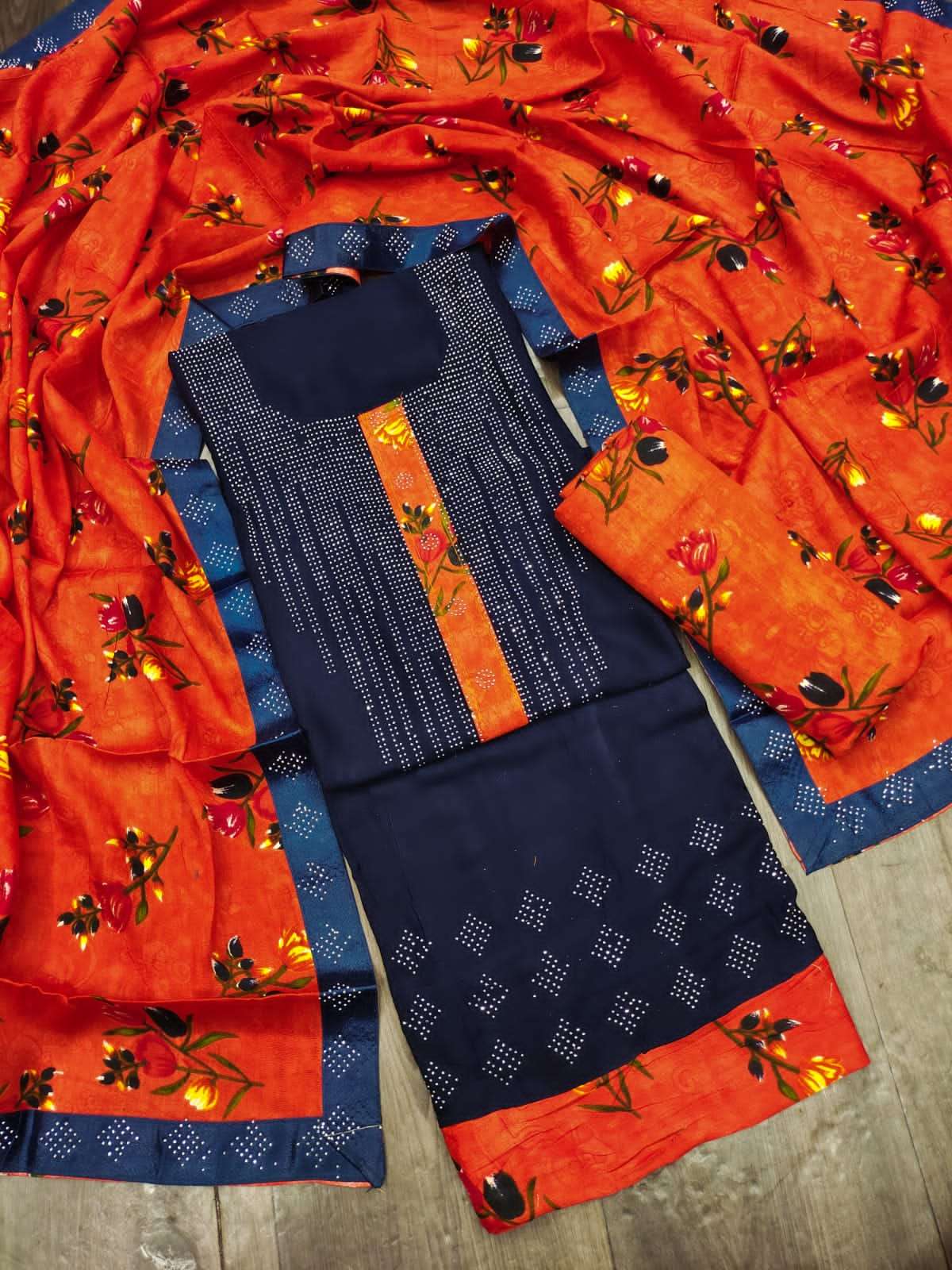 BT-17 DESIGNER RAYON NON CATALOG SUITS 