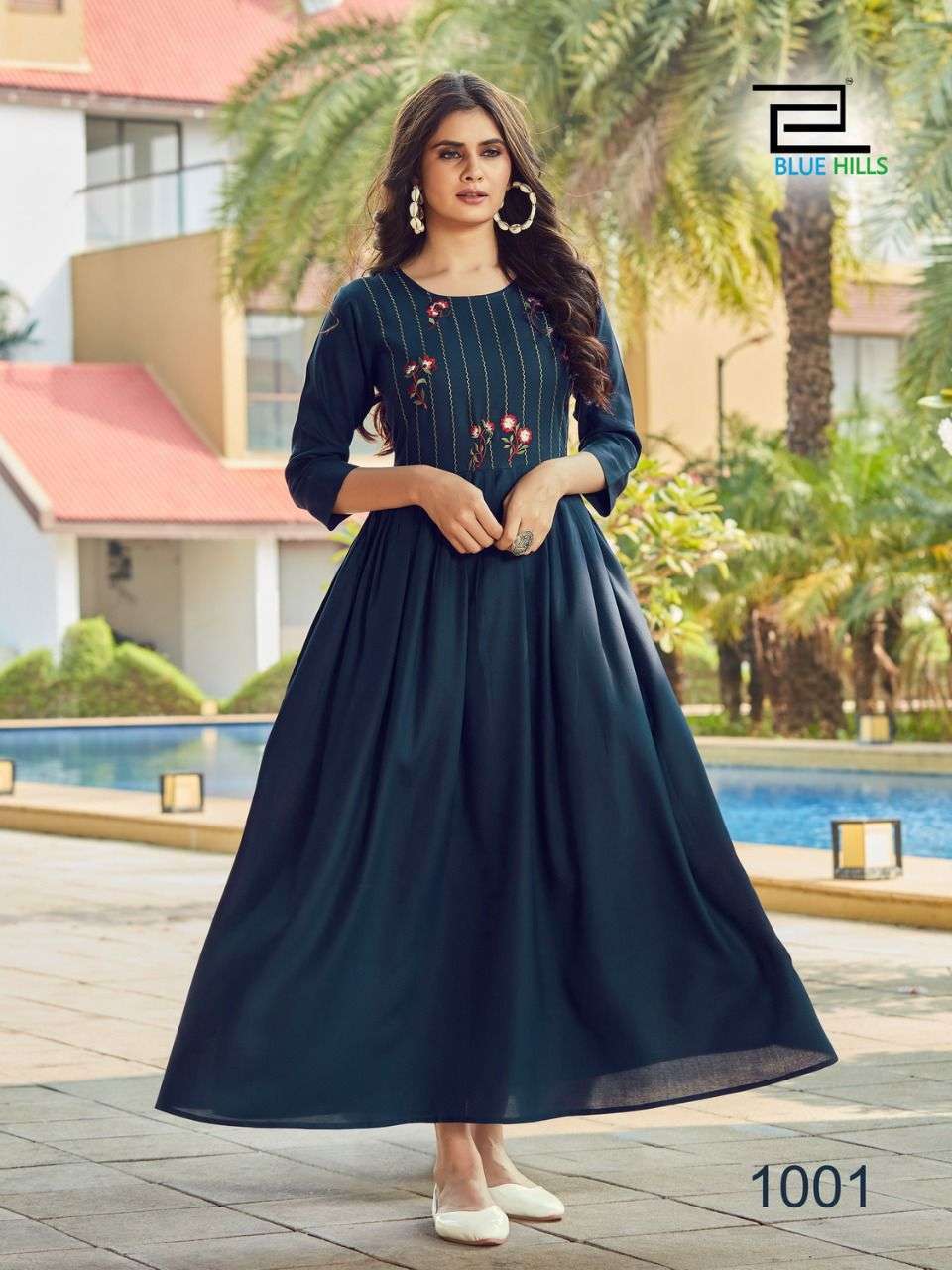 BLUE HILLS LAUNCH EYE CATCHING RAYON LONG GOWN SUPPLIER