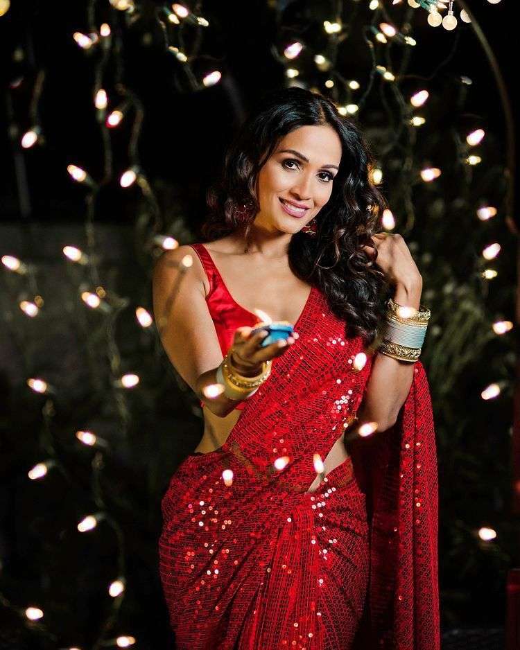 BT-16 DESIGNER HEAVY GEORGETTE SEQUENCE WORK SAREE 