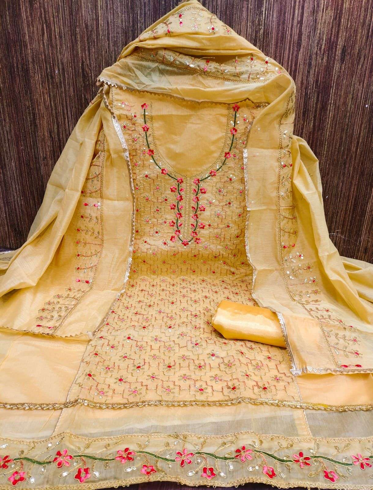 BT-07 DESIGNER SEMI MODAL NON CATALOG DRESS