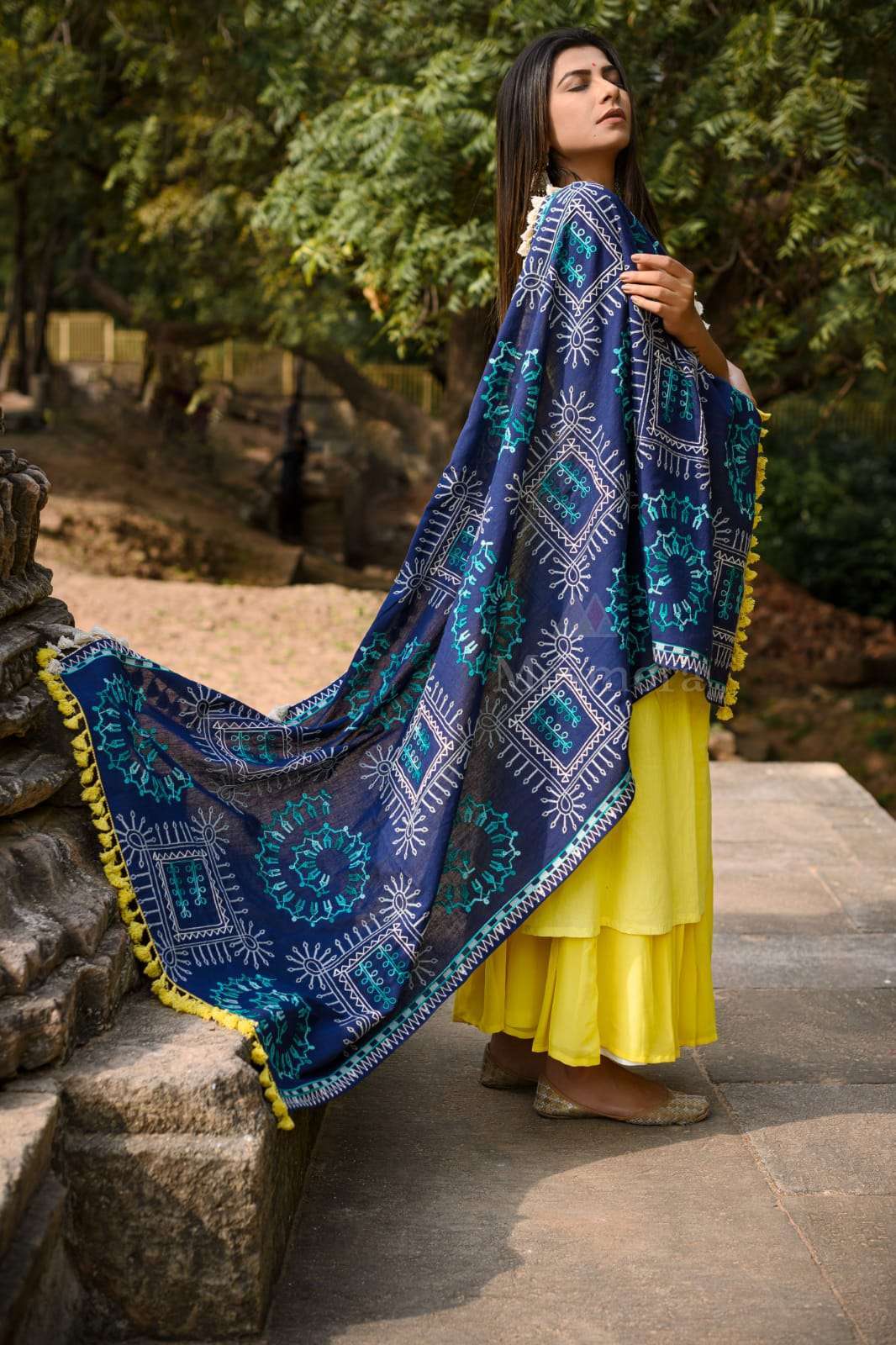 mesmora pure khadi embroidered shawls style dupatta with fancy laces