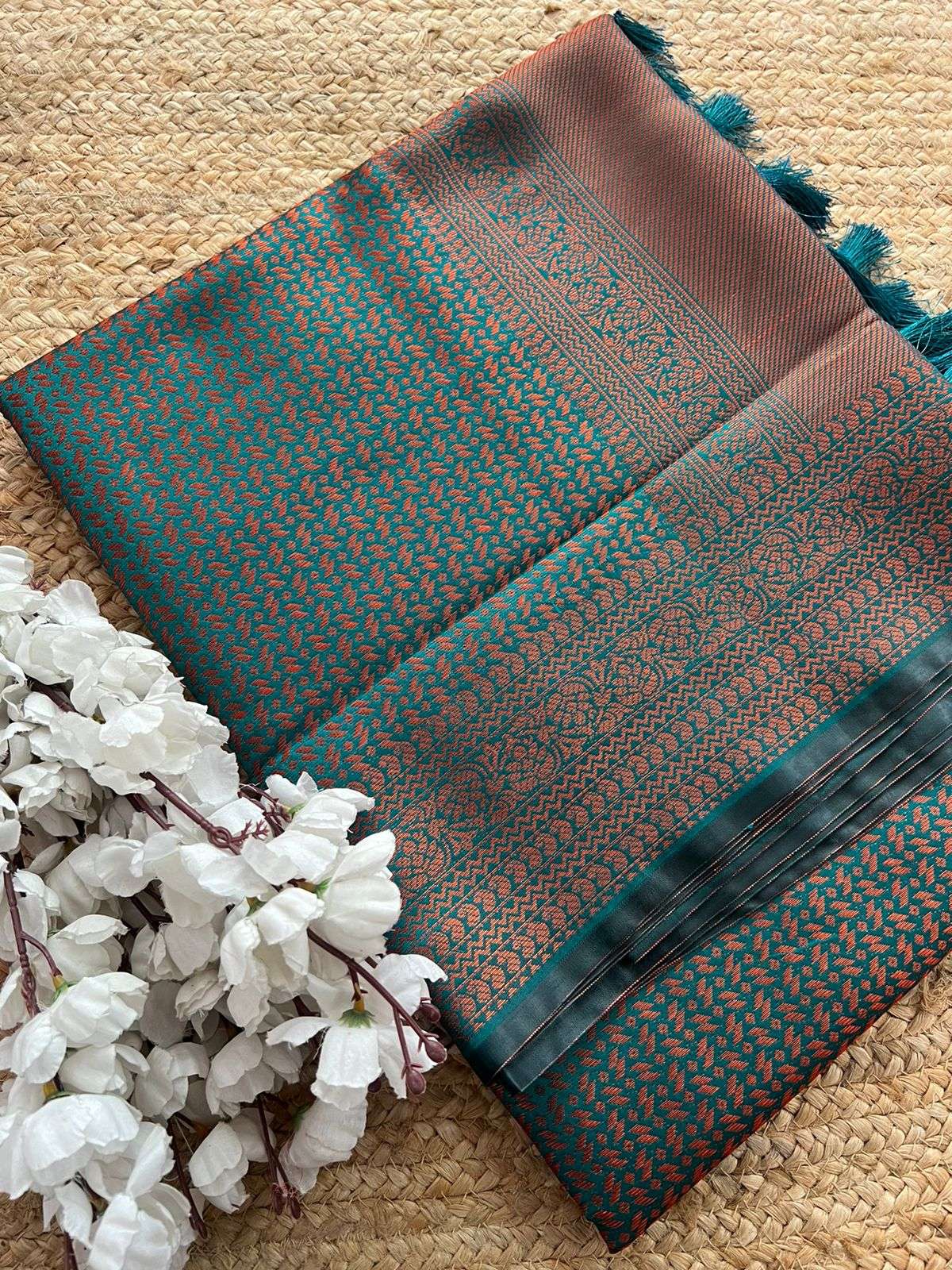 Kubera Pattu  Copper banaras Silk running Border Rich Pallu
