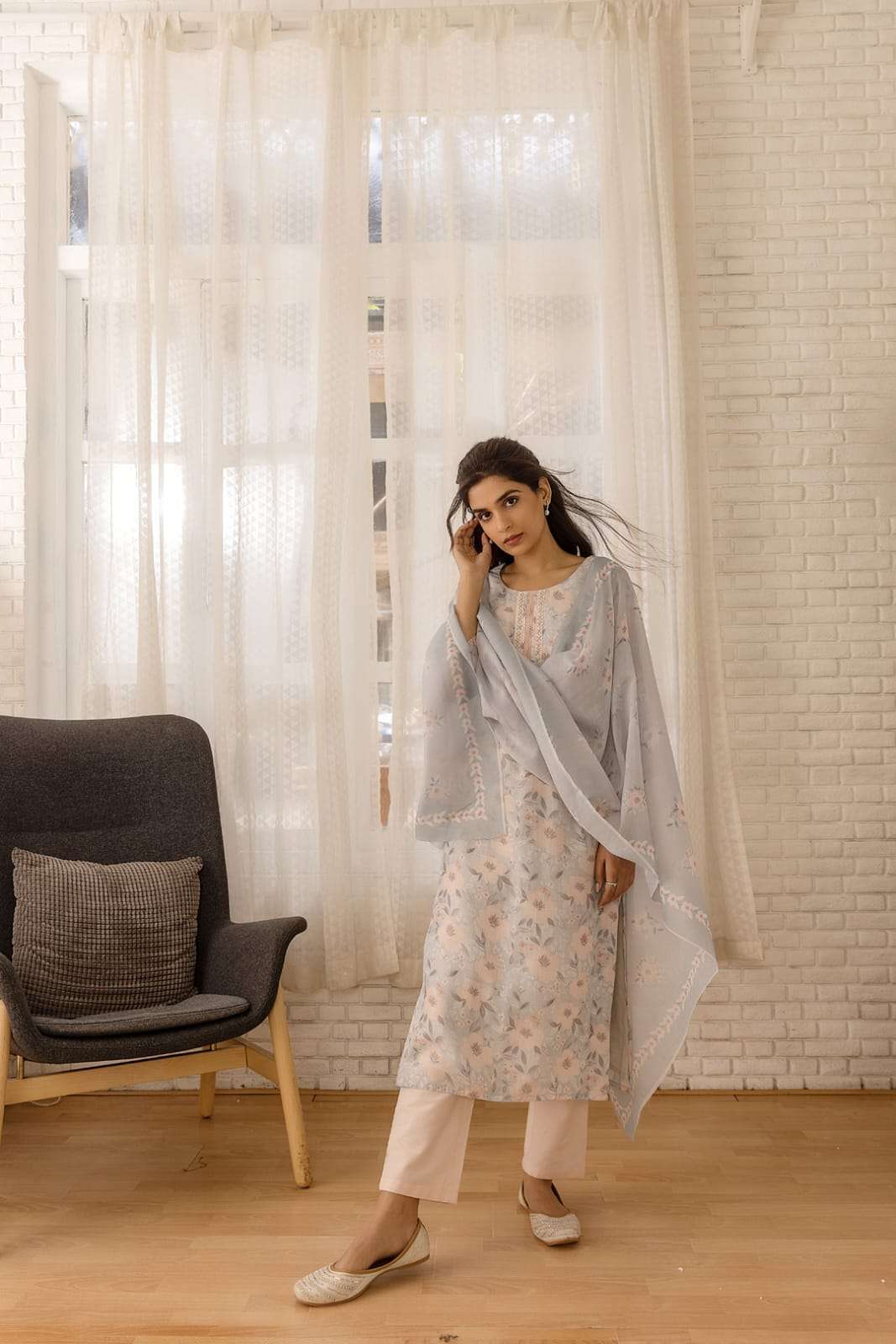 psyna 2240 fancy straight kurti with pant and mul dupatta