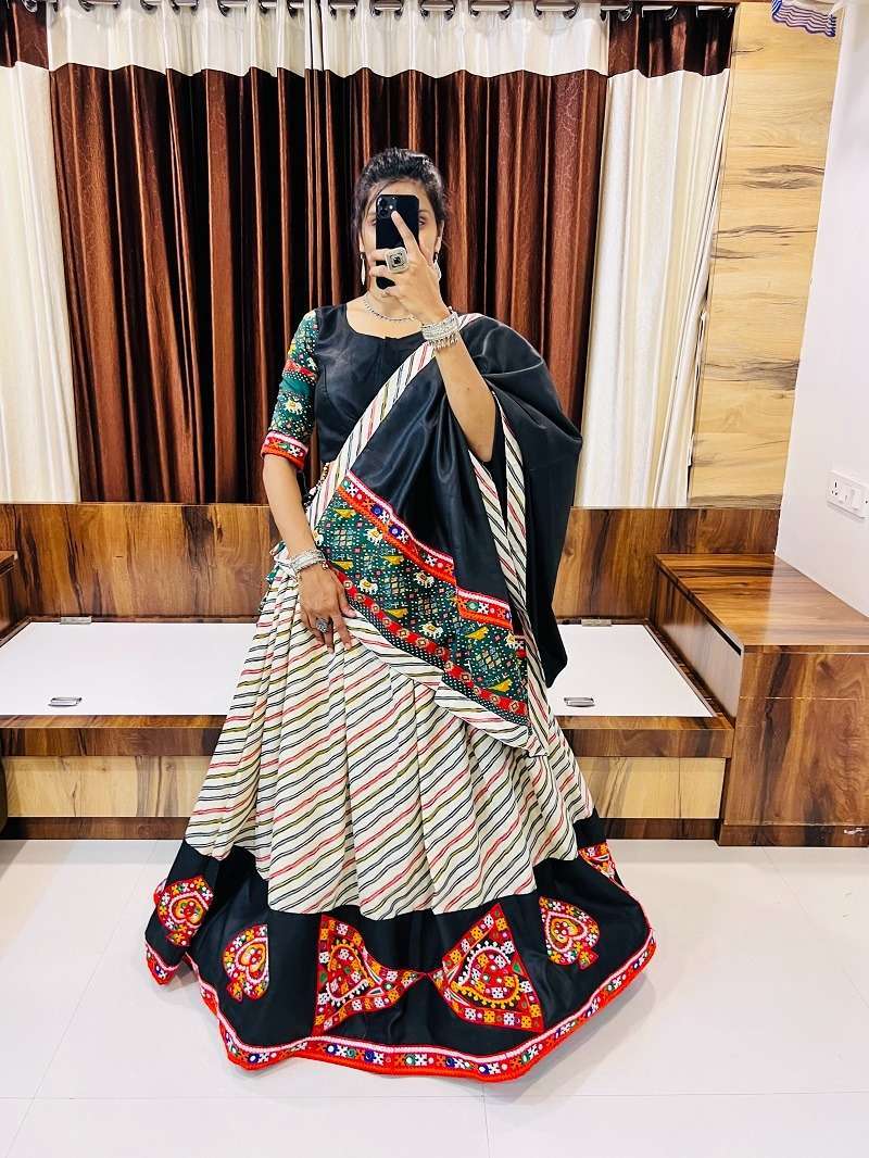 aawiya 7048 pure cotton silk fancy lehenga