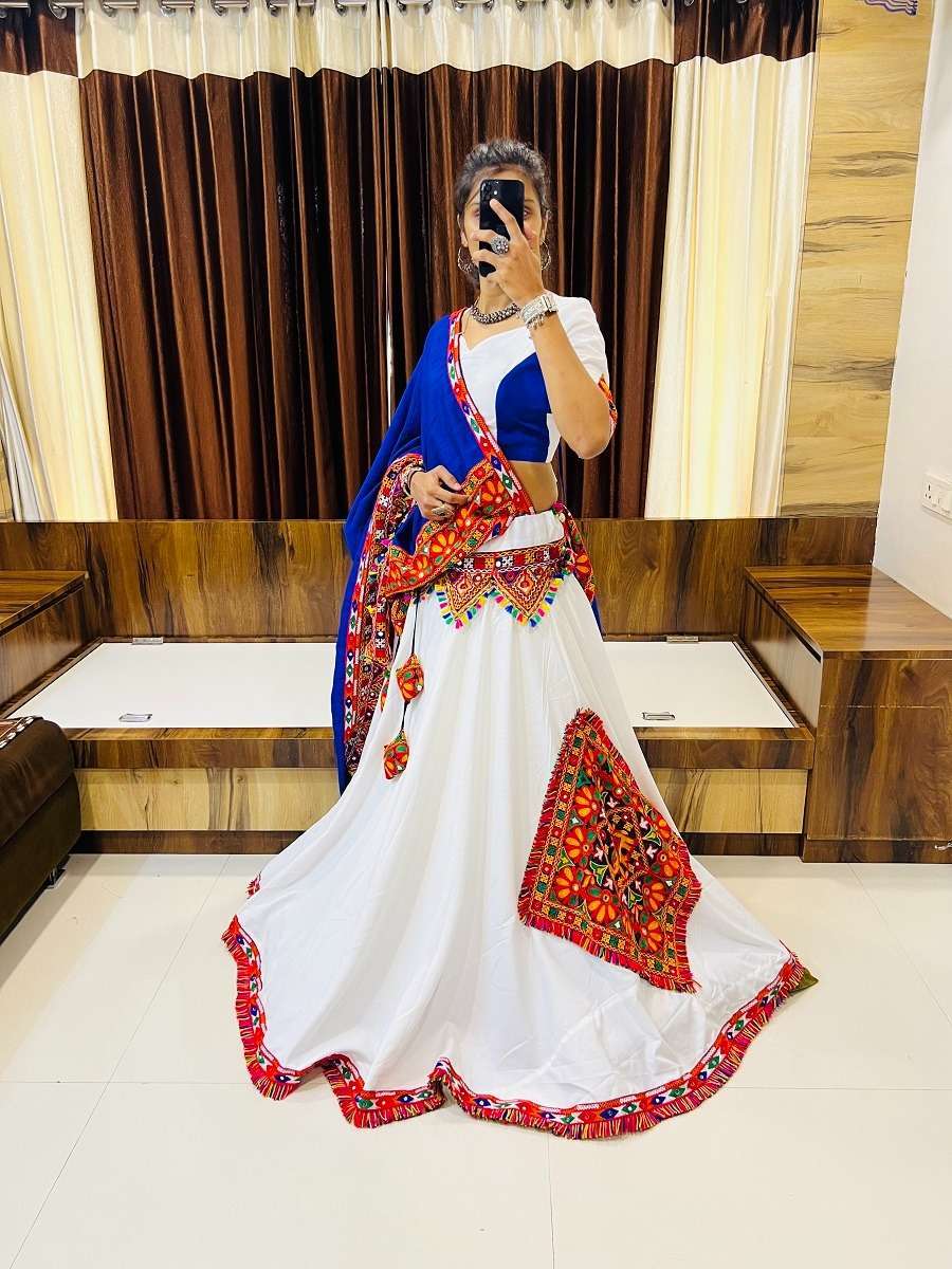 aawiya 7053 rajwadi vol 8 cotton silk lehenga