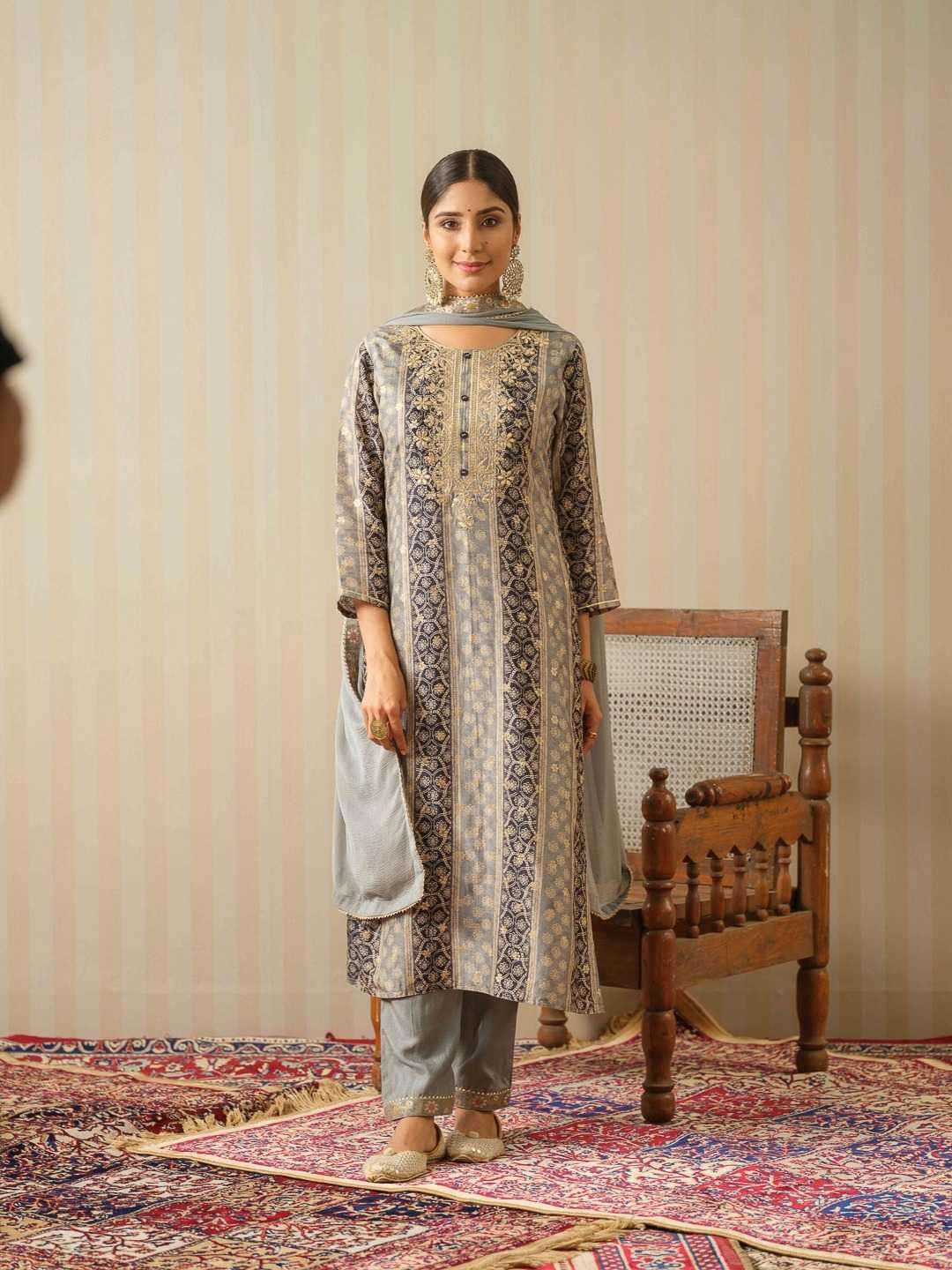 psyna 2347 Dola Jacquard suit