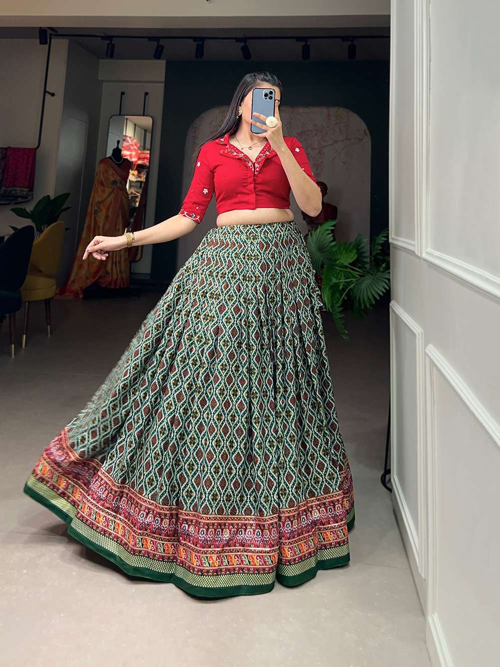 Add a delicate drama to your wrodrobe Rayon Cotton lehenga