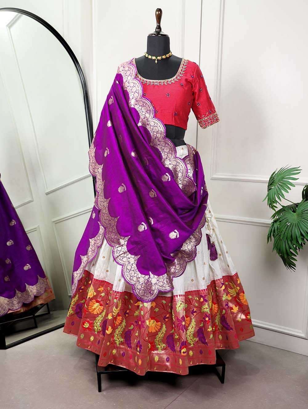 pr lnb2002wht Jacquard Silk Paithani Lehenga Choli