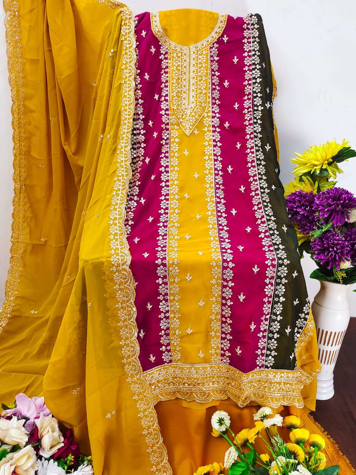 bt 1124 designer georgette work suit