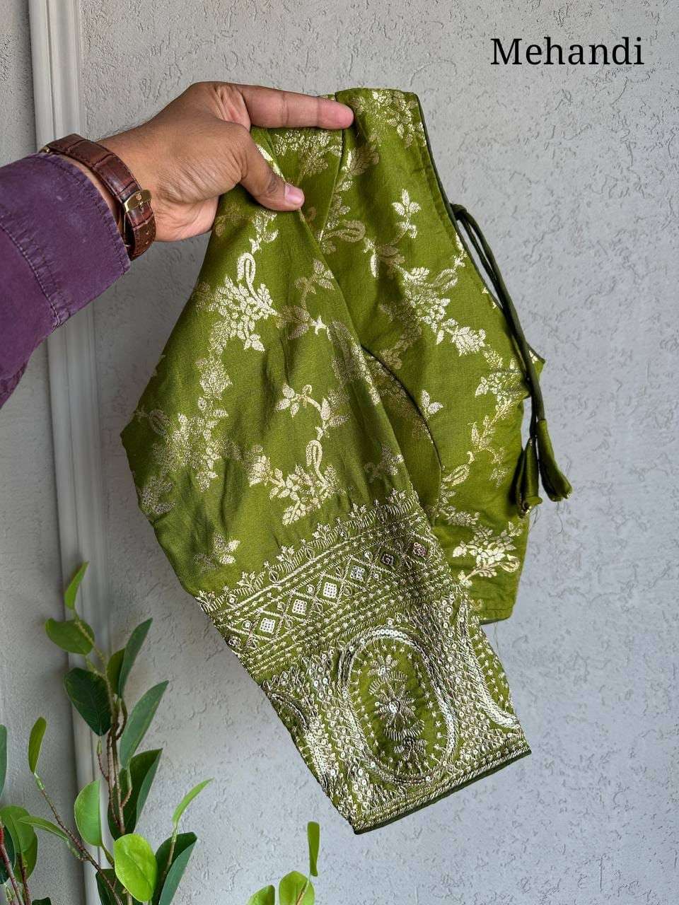 HKS DOLA  silk Beautiful golden jari all over blouse 