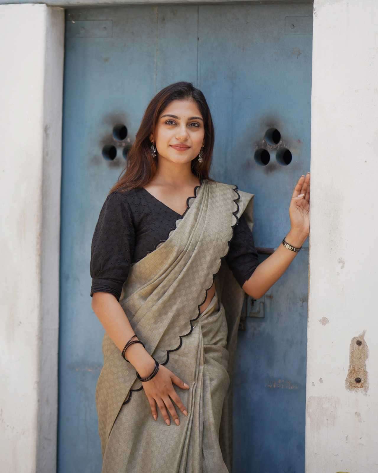 pr ynf7105 Gadhawal Chex Lucknowi Work saree