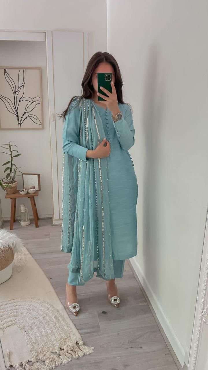 Wow designer heavy faux georgette wholesale suit
