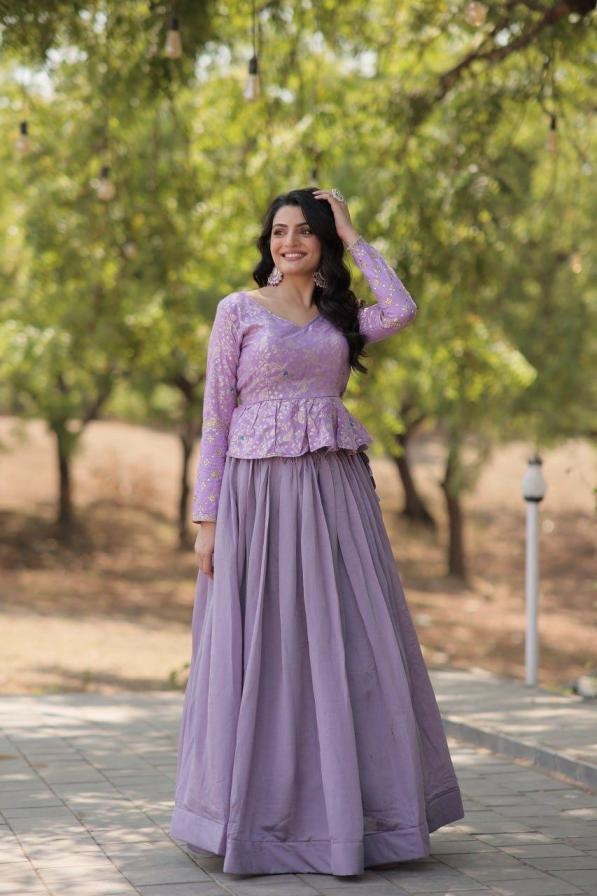 lw 7117 v neck flower design full stitched lehenga choli