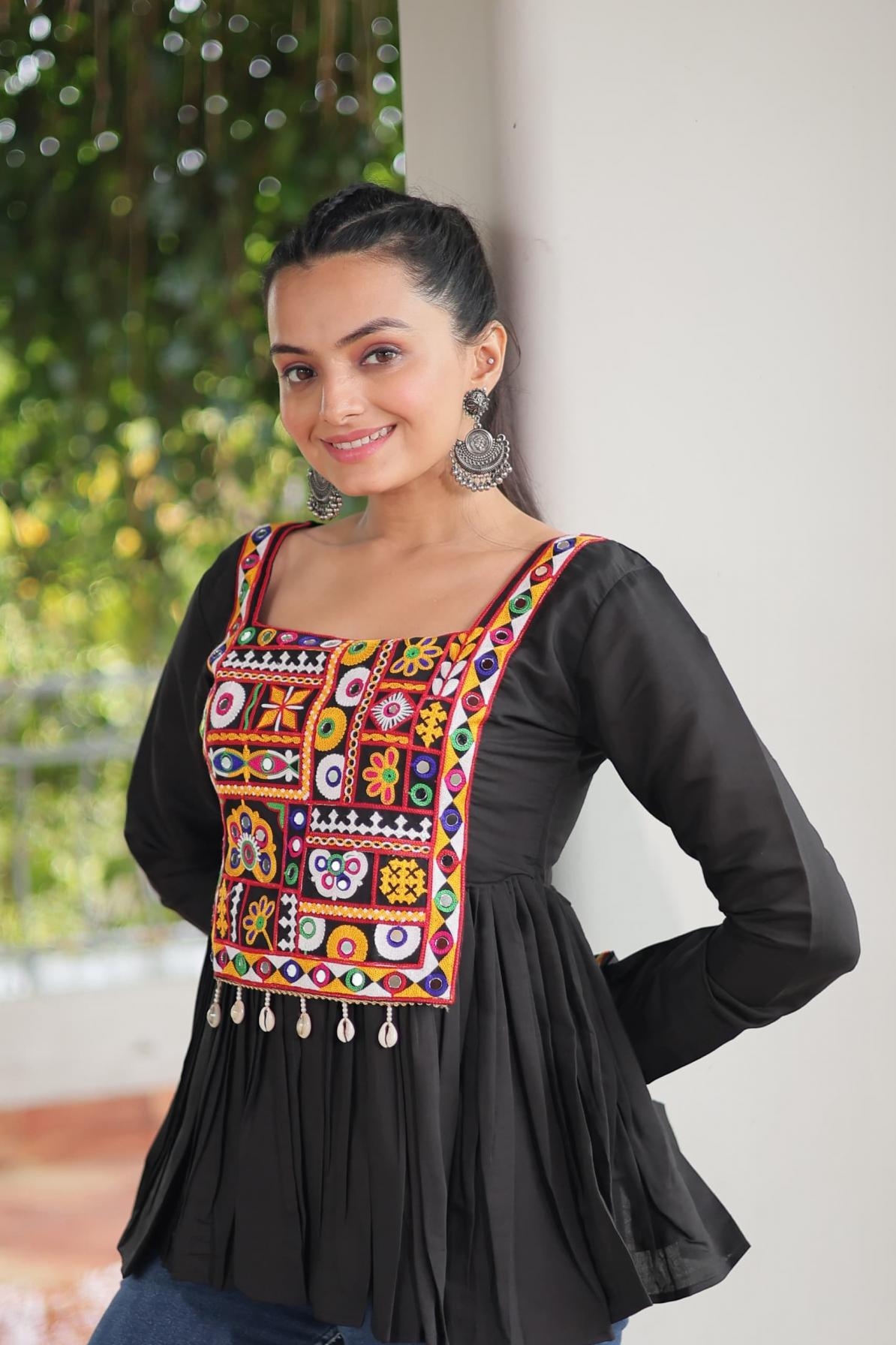 p r clothing lw 9254 roman gamthi work navratri special full stitch kurti in wholesale surat