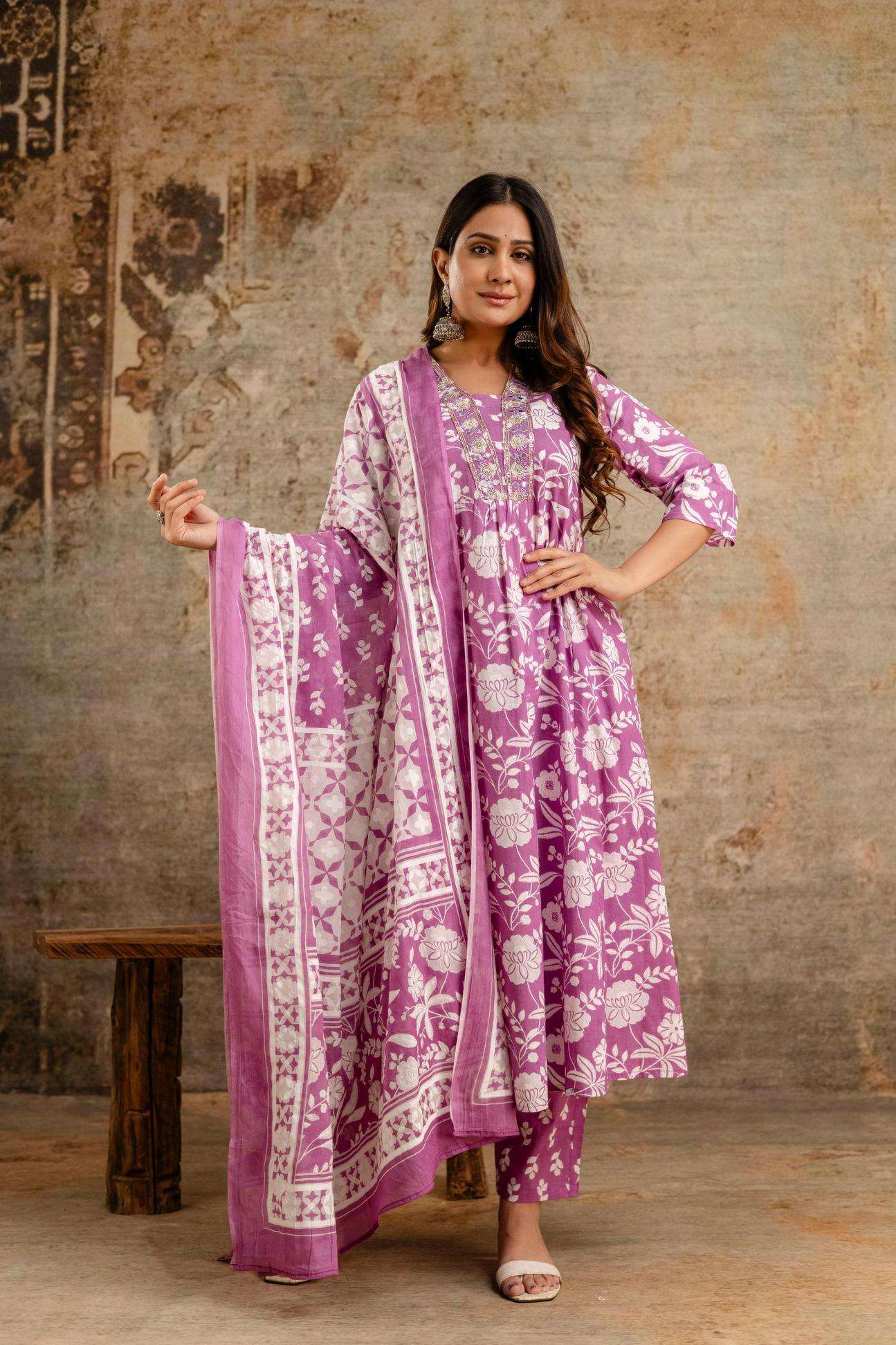 p r clothing modern pattern cotton readymade classic look combo suit in wholesale surat