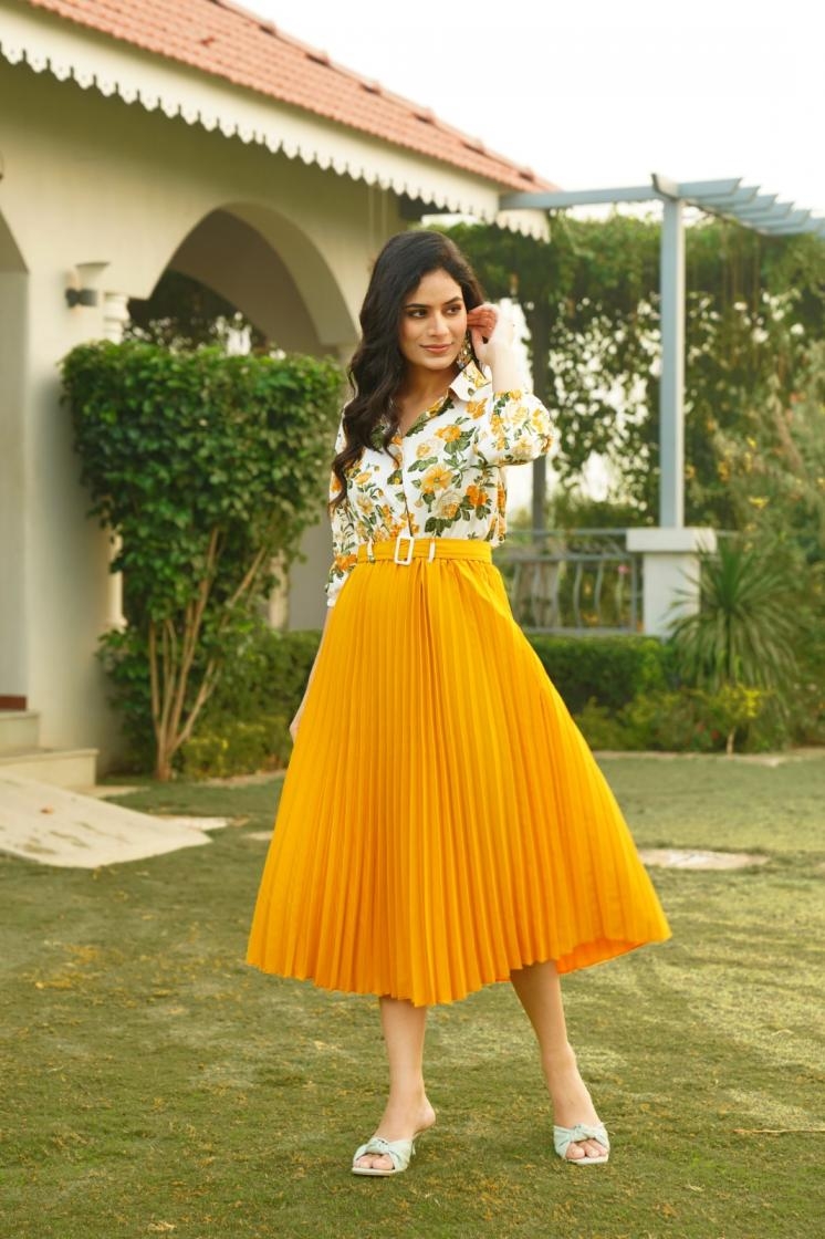 PR 9STAR FASHION WESTERN LOOK AMRICAN CRAP WITH DIGITAL PRINT DESIGNER READYMADE WESTERN TOP IN WHOLESALE SURAT