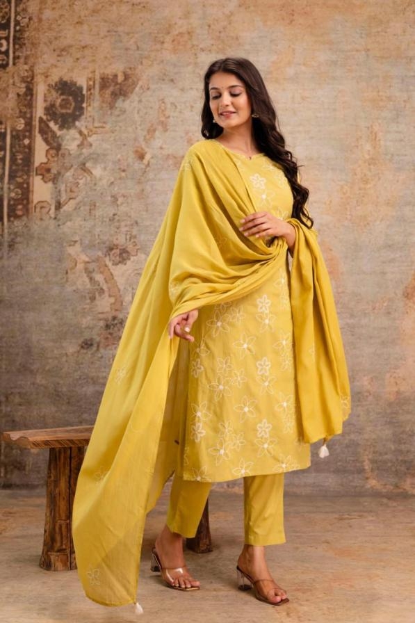 pr clothing modern pattern cotton readymade combo stylish kurti pant dupatta set in wholesale surat