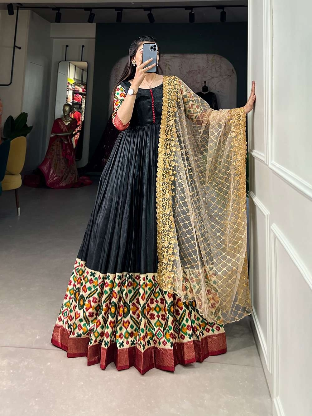 pr ynf5033 readymade dola silk elegant look print with foil work flair gown