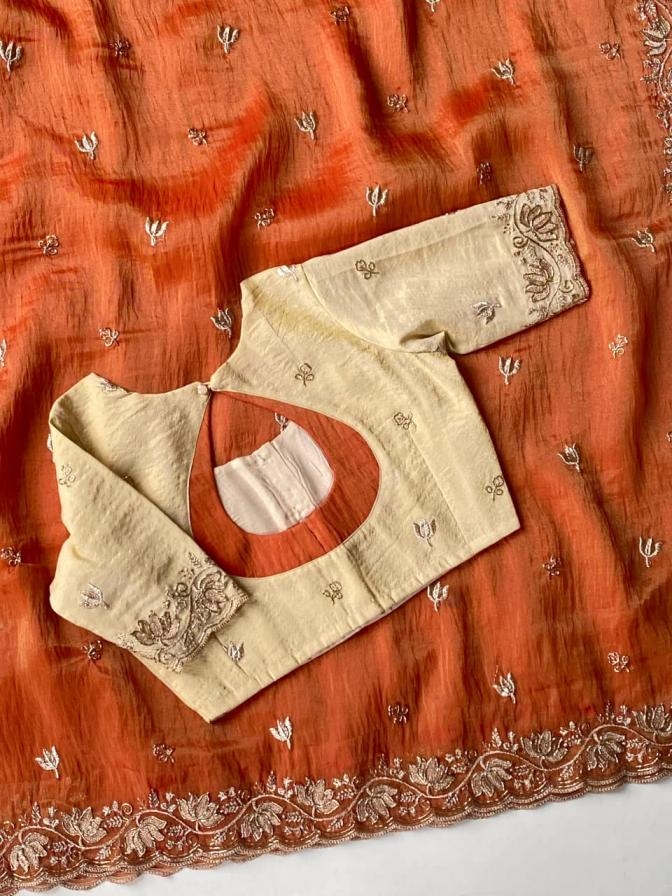 1002 beautiful zari tissue saree in wholesale surat