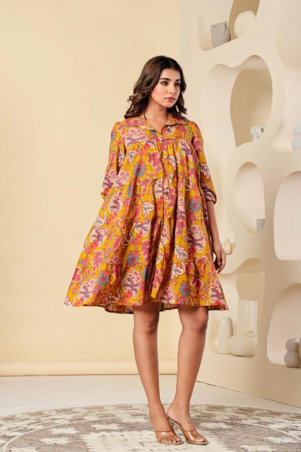 modern ​​​​pattern cotton readymade attractive combo one pic tunics in wholesale surat