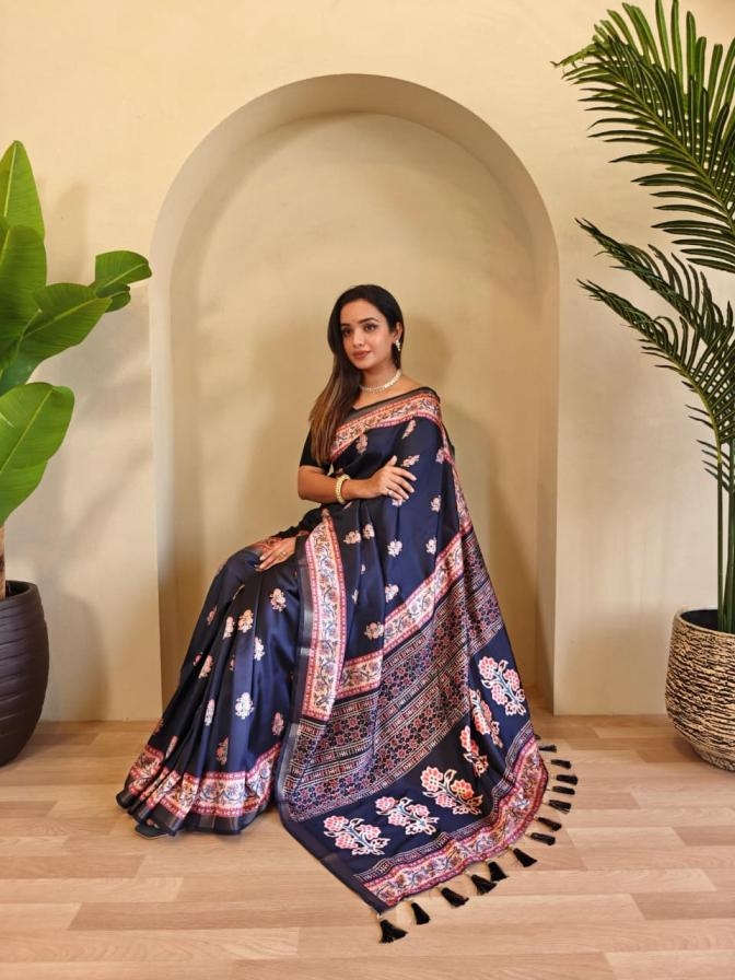 pr akshar hit design dola viscose stylish look saree wholesale surat