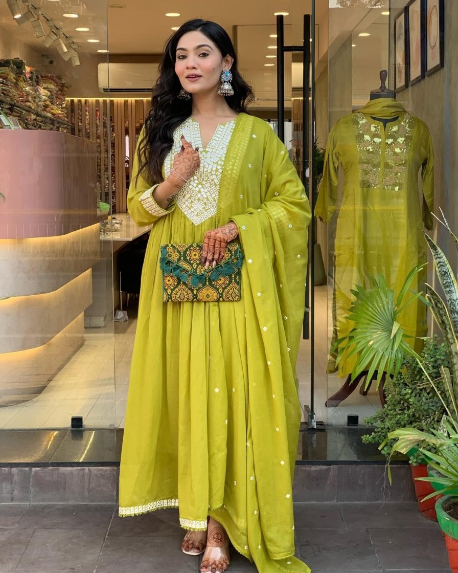 pr swara series 1001 to 1004 mull chanderi readymade stylish suit in wholesale surat