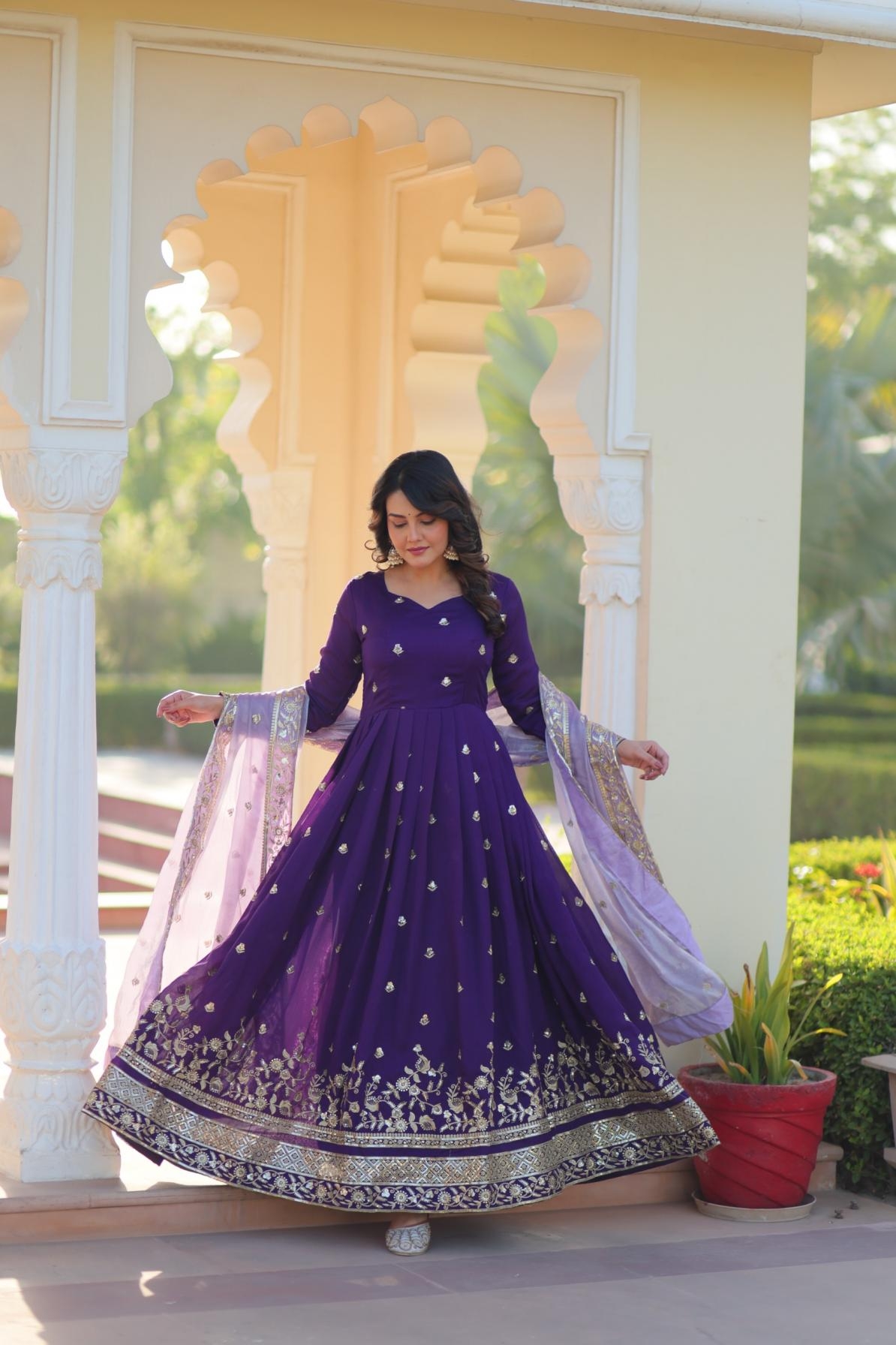 pr ka 1206 fully stitch unique star georgette gown with dupatta in wholesale surat