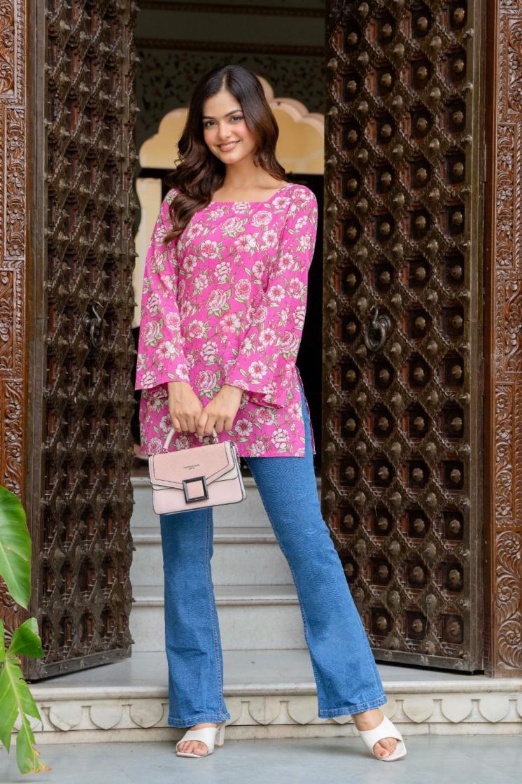 modern fully stitch classic combo cotton short tops in wholesale surat