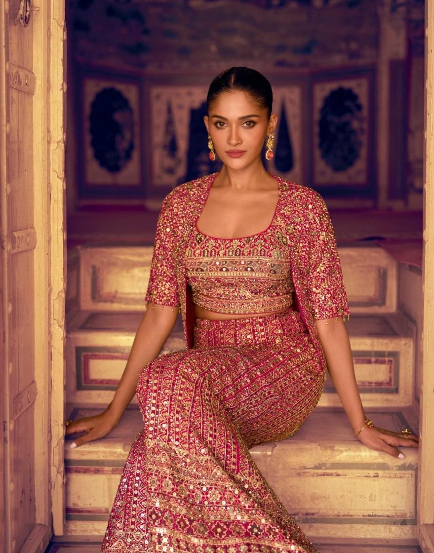 sayuri designer mehfil nx series 5831 to 5833 exclusive georgette readymade plazzo style western suit in wholesale surat