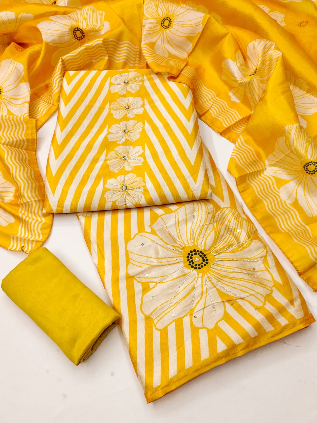 AROMA 1 AASAM SILK DIGITAL PRINT wtih khatli work suit 