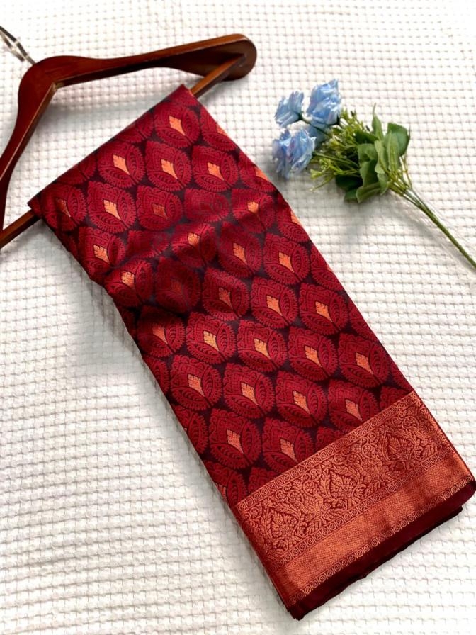 pr vishwa silk hit design saree in wholesale surat