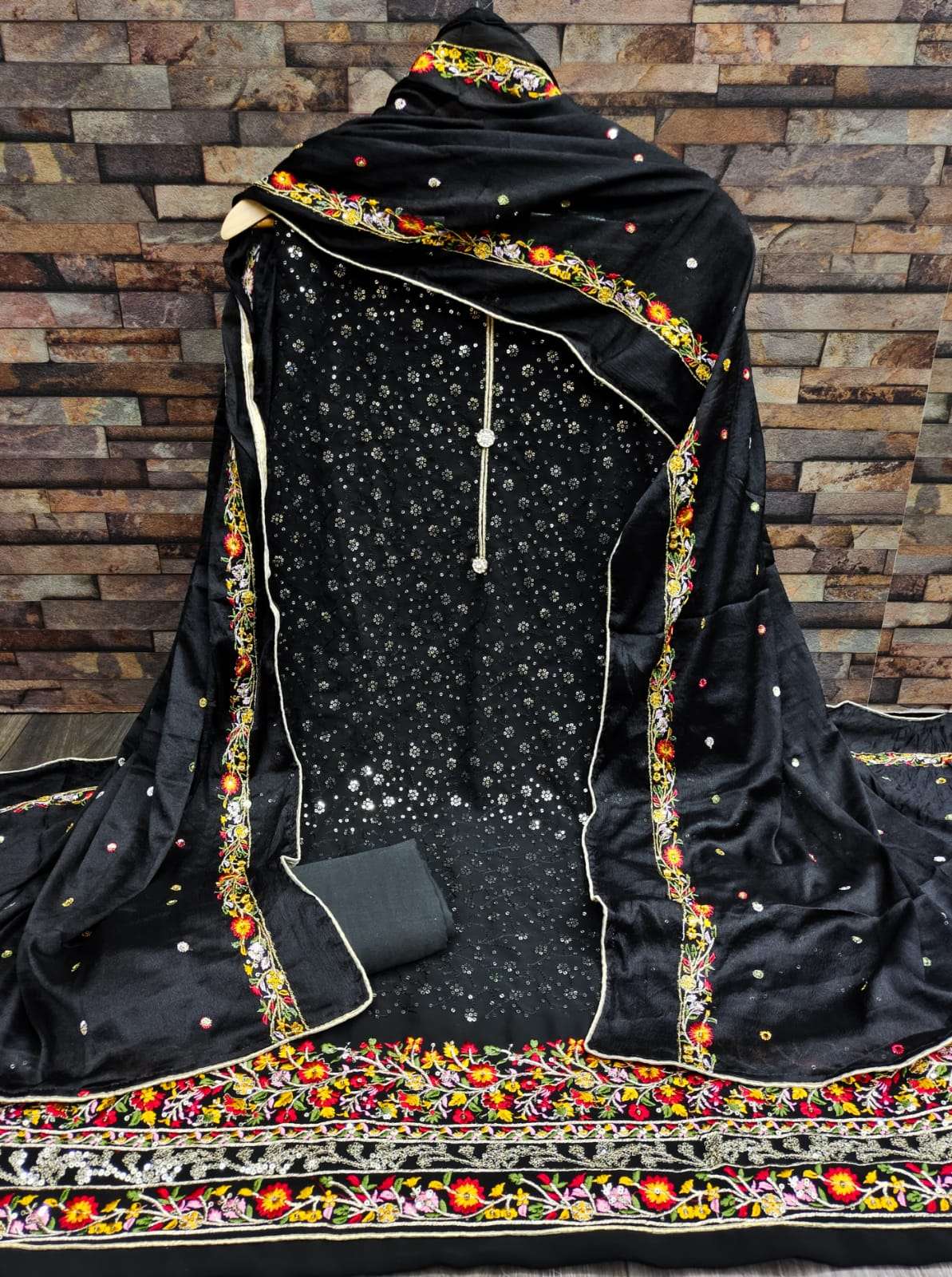 BT-16 DESIGNER FAUX GEORGETTE NON CATALOG SUIT SS