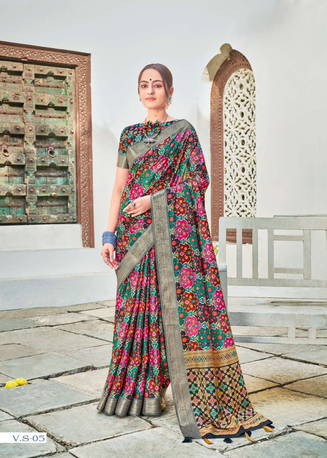shvetambar vintage silk series 01-09 silk saree