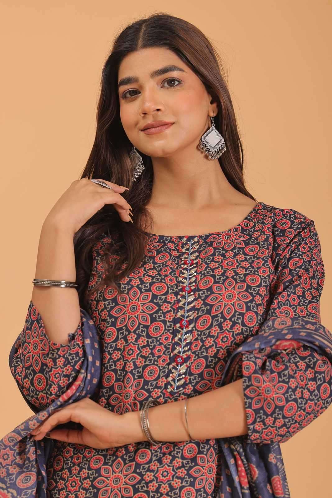 pr heritage slub handwork 3pcs Two tone readymade suit 