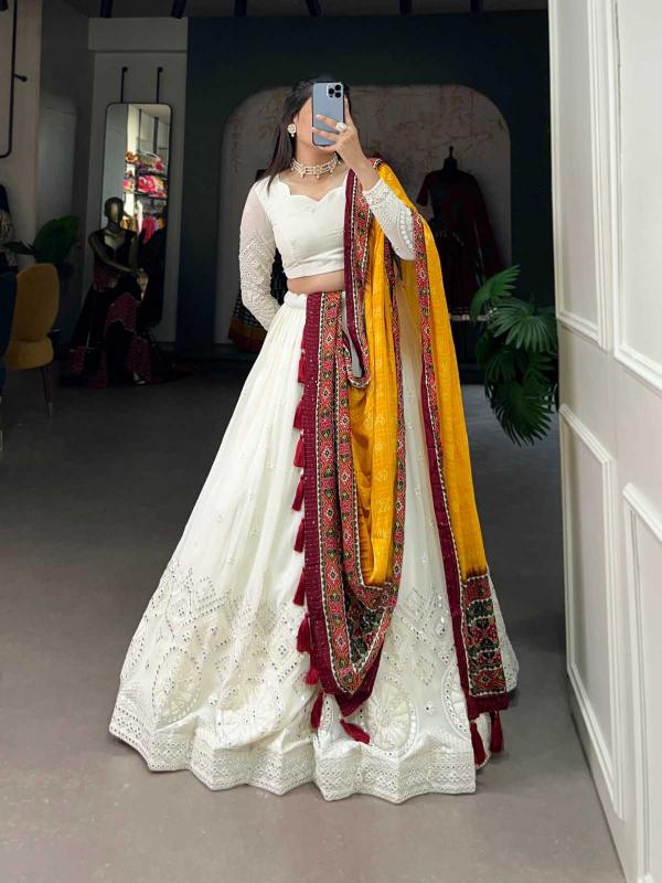 pr lnb1500wht Georgette Lucknowi Paper Mirror Work Lehenga