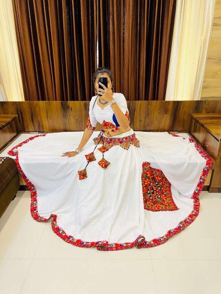 WONDERFUL WHITE-BLACK COLOR READYMADE SINGLE NAVRATRI CHANIYA CHOLI 7050 RAJWADI VOL 8 BY AAWIYA