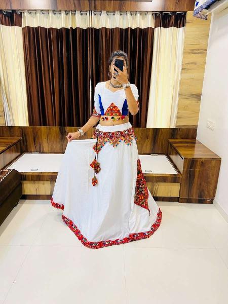 WONDERFUL WHITE-BLACK COLOR READYMADE SINGLE NAVRATRI CHANIYA CHOLI 7050 RAJWADI VOL 8 BY AAWIYA