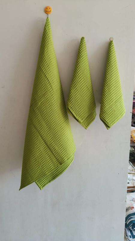 pr plain solid color fancy towel 3pcs set perfect for gifting purpose 