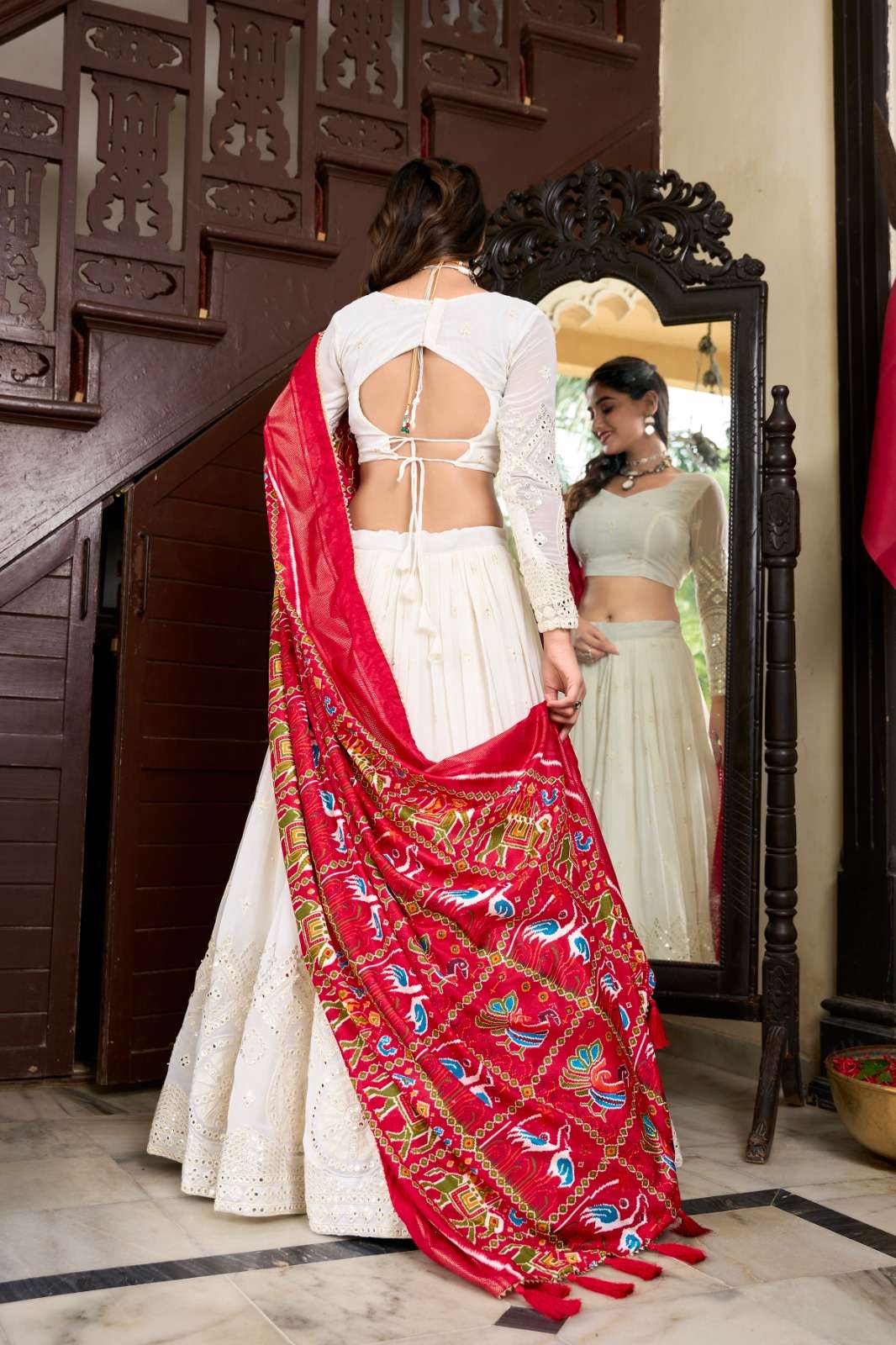 LNB1500WHT Georgette Lucknowi Paper Mirror Work wholesale lehenga