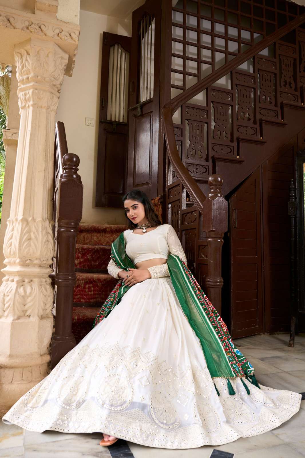LNB1500WHT Georgette Lucknowi Paper Mirror Work wholesale lehenga